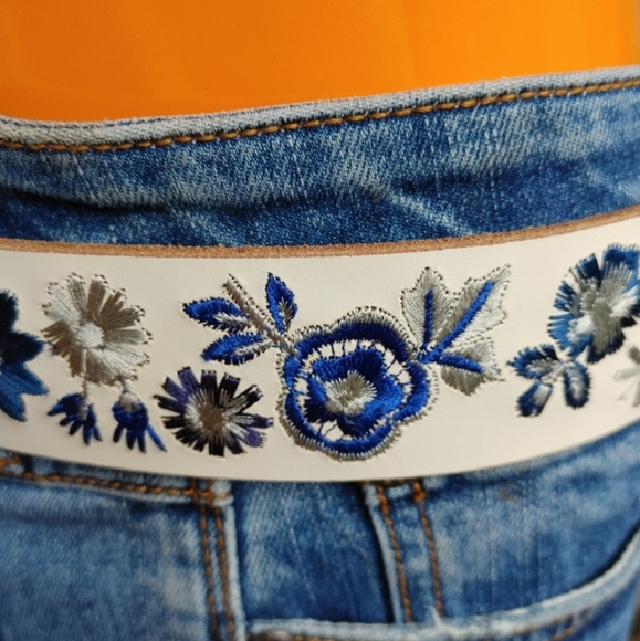 🆕 Lucky Brand floral embroidered belt size S - Picture 4 of 12